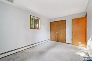 8 Cambridge Rd, Totowa, NJ 07512 - Photo 24