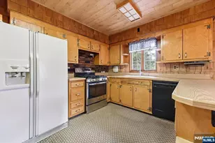 10 2nd St, Oakland, NJ 07436 - Photo 10