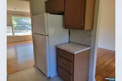 780 Hilton Place, Paramus, NJ 07652 - Photo 6