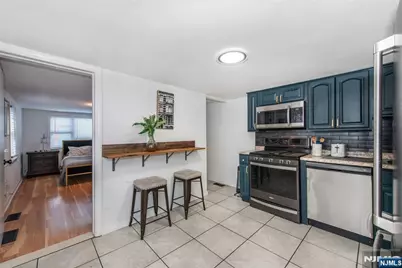 7 Calumet Street, Newark, NJ 07105 - Photo 18