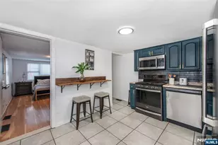 7 Calumet St, Newark, NJ 07105 - Photo 18