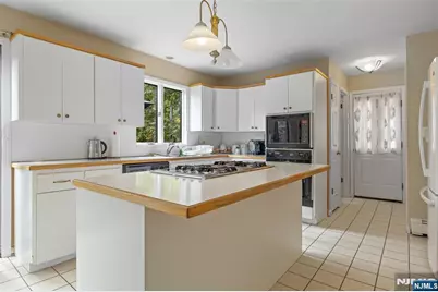 41 Roosevelt Avenue, North Haledon, NJ 07508 - Photo 10