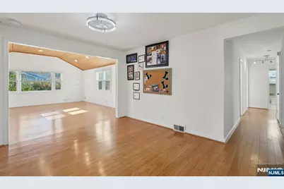 6 Arrow Drive, Livingston, NJ 07039 - Photo 12