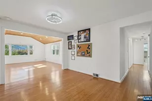 6 Arrow Dr, Livingston, NJ 07039 - Photo 12