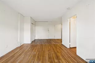501 Linwood Dr 2H, Fort Lee, NJ 07024 - Photo 14