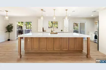 326 Runnymede Road, Essex Fells, NJ 07021 - Photo 6