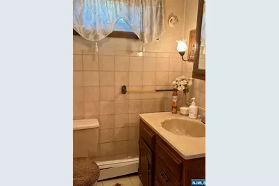 28 Arlington Avenue, Paterson, NJ 07502 - Photo 12