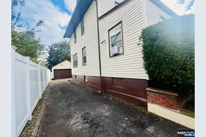 28 Arlington Avenue, Paterson, NJ 07502 - Photo 2
