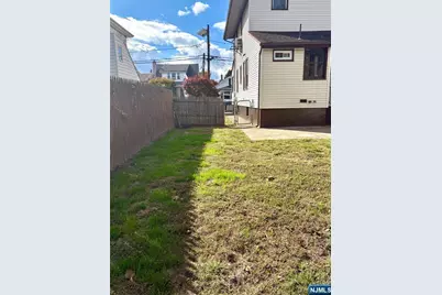 28 Arlington Avenue, Paterson, NJ 07502 - Photo 8