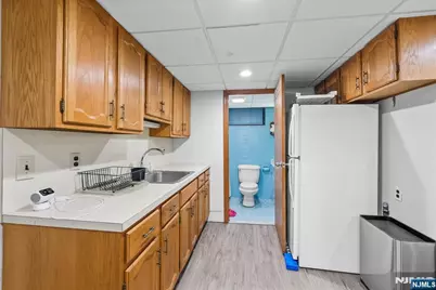 135 Hillcrest Avenue, Leonia, NJ 07605 - Photo 28