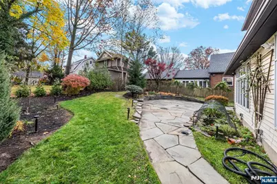 135 Hillcrest Avenue, Leonia, NJ 07605 - Photo 50