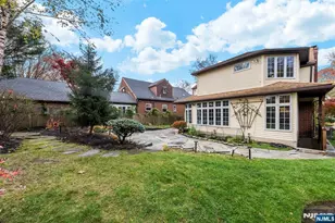 135 Hillcrest Ave, Leonia, NJ 07605 - Photo 48