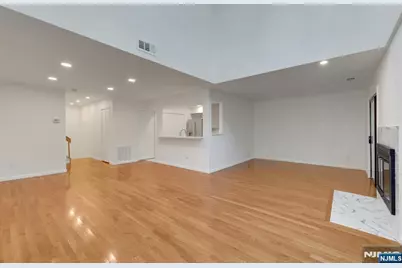 726 Mainsail Lane 726 #726, Secaucus, NJ 07094 - Photo 10