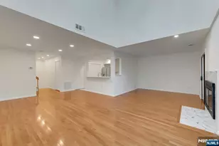 726 Mainsail Ln 726, Secaucus, NJ 07094 - Photo 10