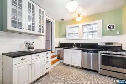 437 Ridge Street, Newark, NJ 07104 - Photo 14