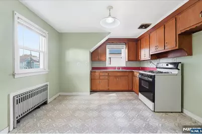 116 Howard Avenue, Passaic, NJ 07055 - Photo 16