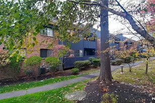 2210 Hilltop Rd, Mahwah, NJ 07430 - Photo 2