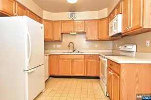 636 Cannella Way 636, Riverdale, NJ 07457 - Photo 14