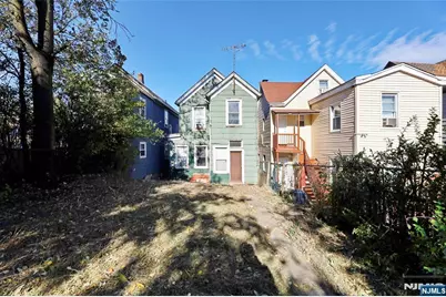 385 Broadway, Passaic, NJ 07055 - Photo 4