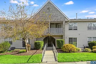 13 Parkside Court, Wayne, NJ 07470 - Photo 1