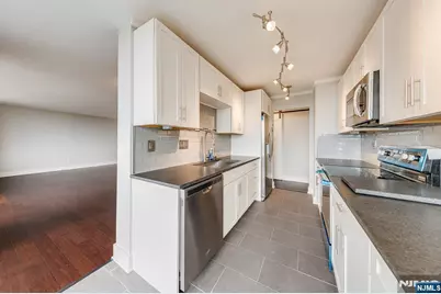 200 Winston Drive 716 #716, Cliffside Park, NJ 07010 - Photo 10