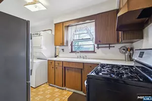 163 Kent St, Hackensack, NJ 07601 - Photo 10