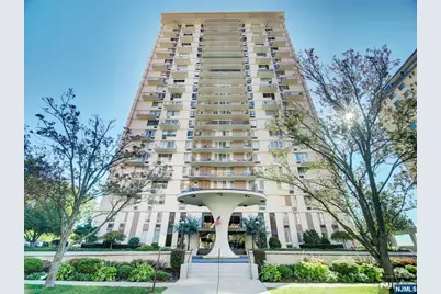 160 Overlook Avenue 17C #17C, Hackensack, NJ 07601 - Photo 1