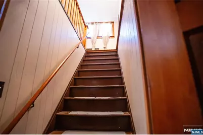 196 Hayward Place, Wallington, NJ 07057 - Photo 10