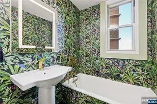 2200 N Central Road 10 J, Fort Lee, NJ 07024 - Photo 24