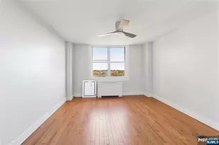 2200 N Central Road 10 J, Fort Lee, NJ 07024 - Photo 16