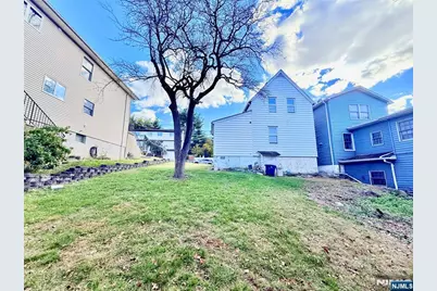 17 Schley Street, Garfield, NJ 07026 - Photo 4