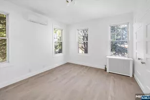 46 Garden Pl, Edgewater, NJ 07020 - Photo 12