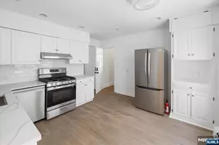 46 Garden Pl, Edgewater, NJ 07020 - Photo 8