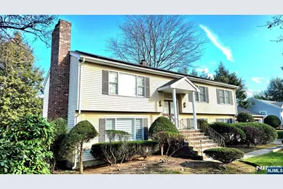 101 Glen Avenue, Paramus, NJ 07652 - Photo 2