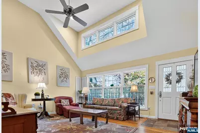 33 Shawnee Parkway, Jefferson Township, NJ 07885 - Photo 6