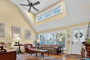 33 Shawnee Pkwy, Jefferson Township, NJ 07885 - Photo 6