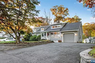 33 Shawnee Pkwy, Jefferson Township, NJ 07885 - Photo 4