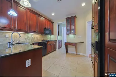 112 Winding Creek Way, Old Tappan, NJ 07675 - Photo 18