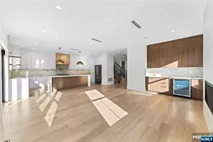 215 Kensington Rd, River Edge, NJ 07661 - Photo 12