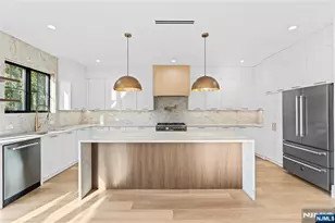 215 Kensington Rd, River Edge, NJ 07661 - Photo 6