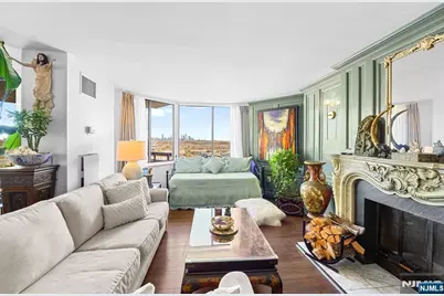 2005 Harmon Cove Tower, Secaucus, NJ 07094 - Photo 4