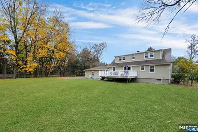 916 Colonial Road, Franklin Lakes, NJ 07417 - Photo 8