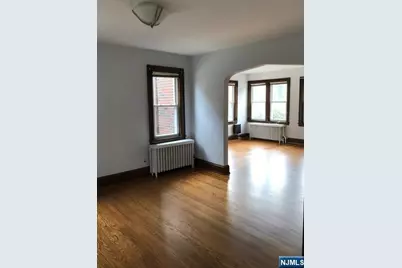 465 Oakdene Avenue, Cliffside Park, NJ 07010 - Photo 4