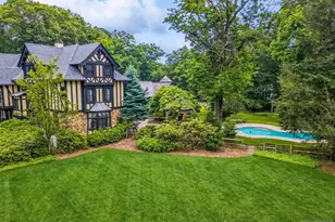 131 Rensselaer Rd, Essex Fells, NJ 07021 - Photo 4
