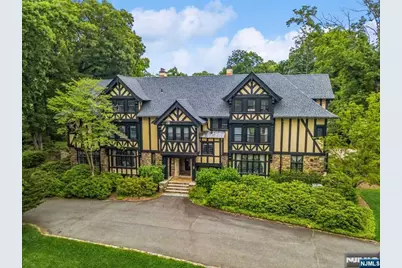 131 Rensselaer Road, Essex Fells, NJ 07021 - Photo 2