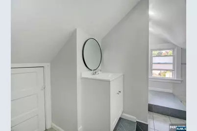 173 Hornblower Avenue, Belleville, NJ 07109 - Photo 18