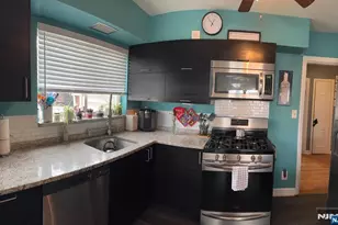 39-16 Northern Dr, Fair Lawn, NJ 07410 - Photo 4