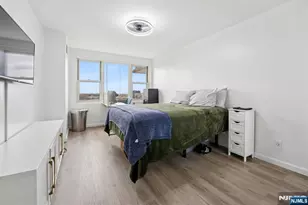 555 North Ave 22-D, Fort Lee, NJ 07024 - Photo 12