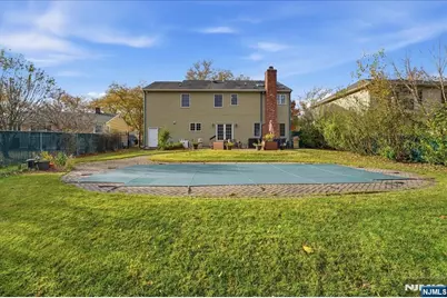 605 Craig Avenue, Paramus, NJ 07652 - Photo 50