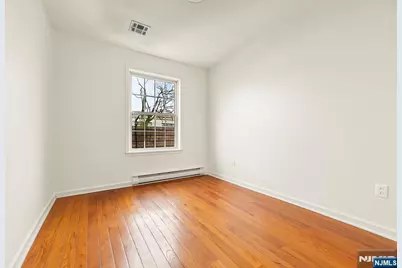12 Bayview Avenue, Jersey City, NJ 07305 - Photo 22